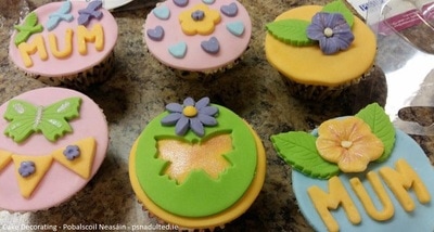 Learn how to make beautiful cupcakes