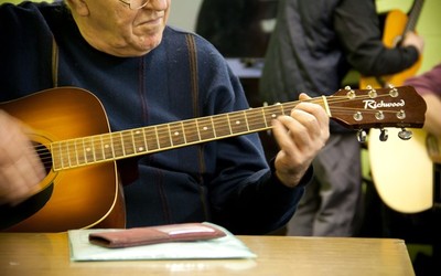 Learn to play the Guitar, Cabinteely Community School, Dublin 18